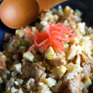 筍の食感が美味しい「筍炒飯」